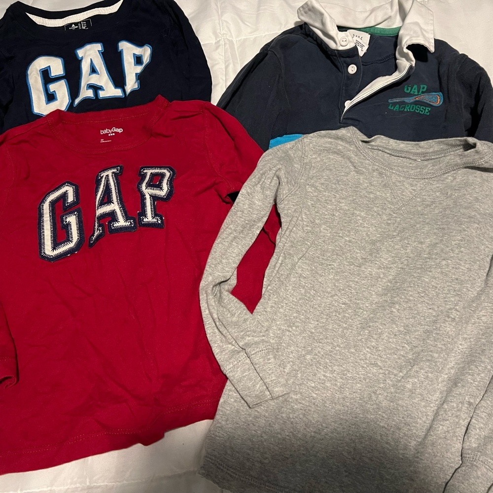 Gap Long Sleeve tee’s cotton